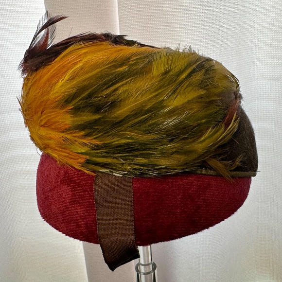 VINTAGE 1940s New York Creation Union Label Pheasant Feather Pillbox Hat - Picture 2 of 8